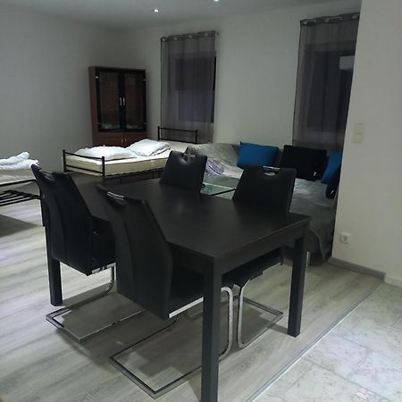 Loiching Monteurwohnung חדר תמונה